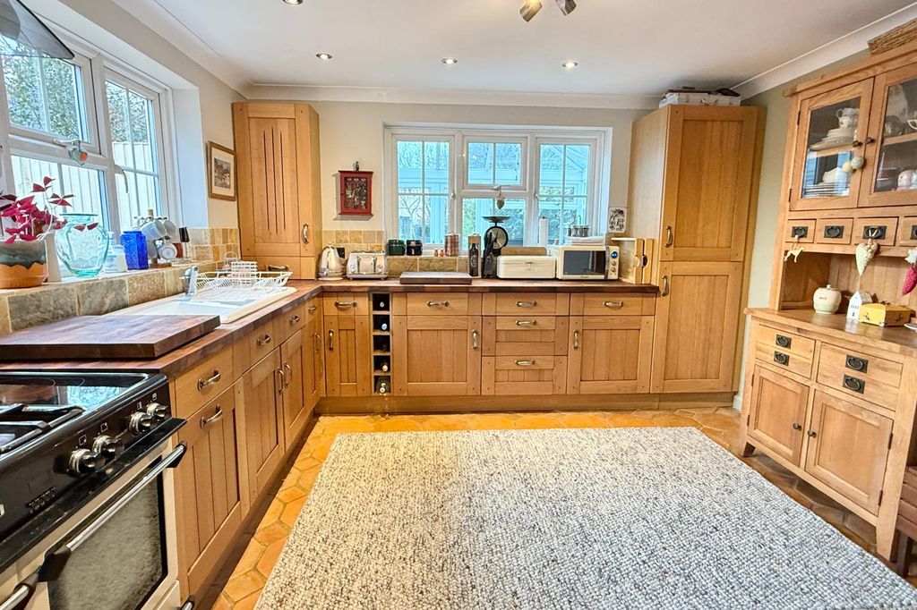 Property photo 3 of 29 Gallery