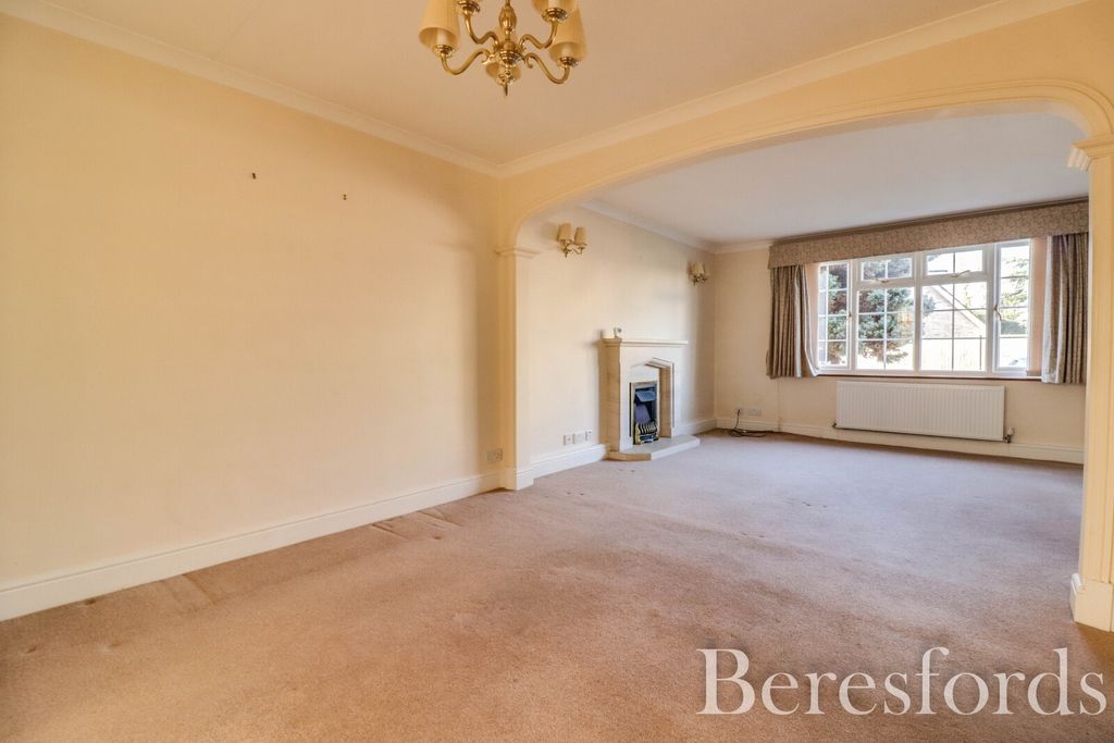 Property photo 3 of 23 Picture No. 15