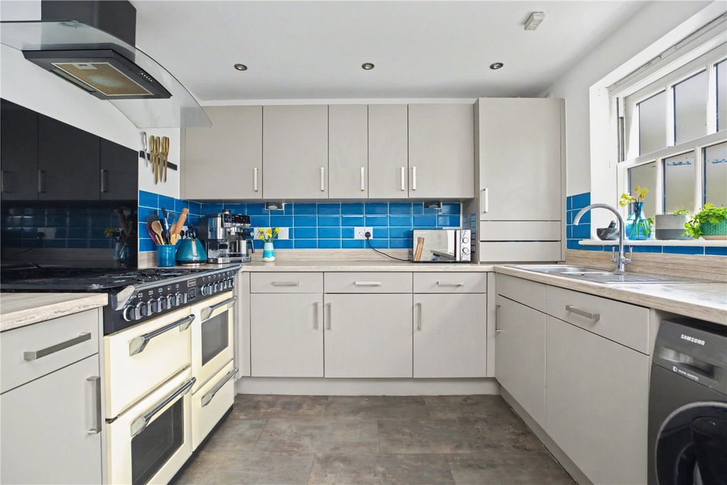 Property photo 3 of 14 Picture No. 09