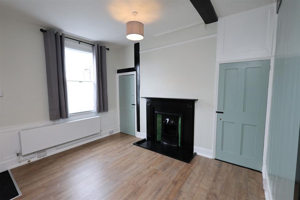 Property photo 2 of 24 Living Room