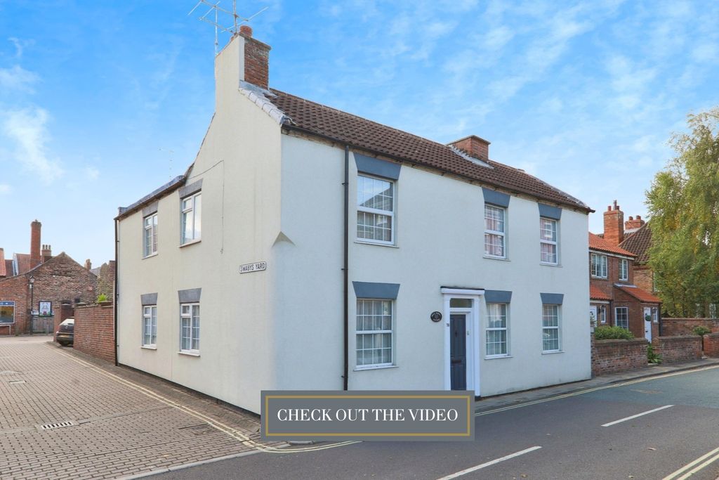 Property photo 1 of 33 3553700
