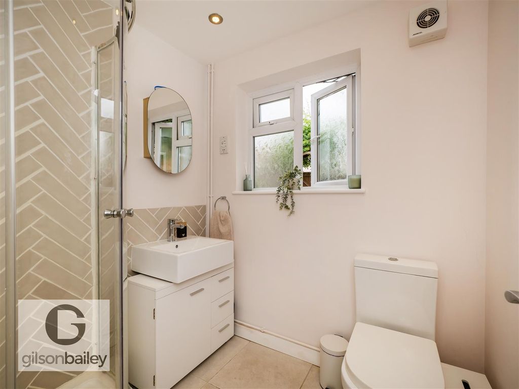 Property photo 3 of 37 11Bakersroad-23.Jpg