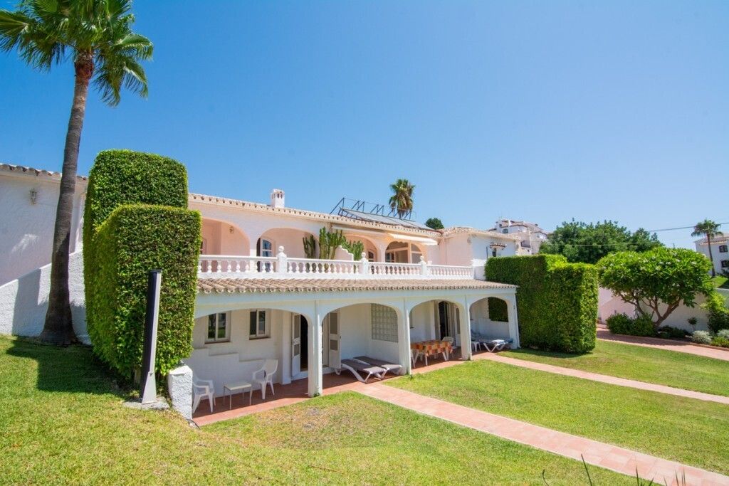 Property photo 2 of 10 House Terraces