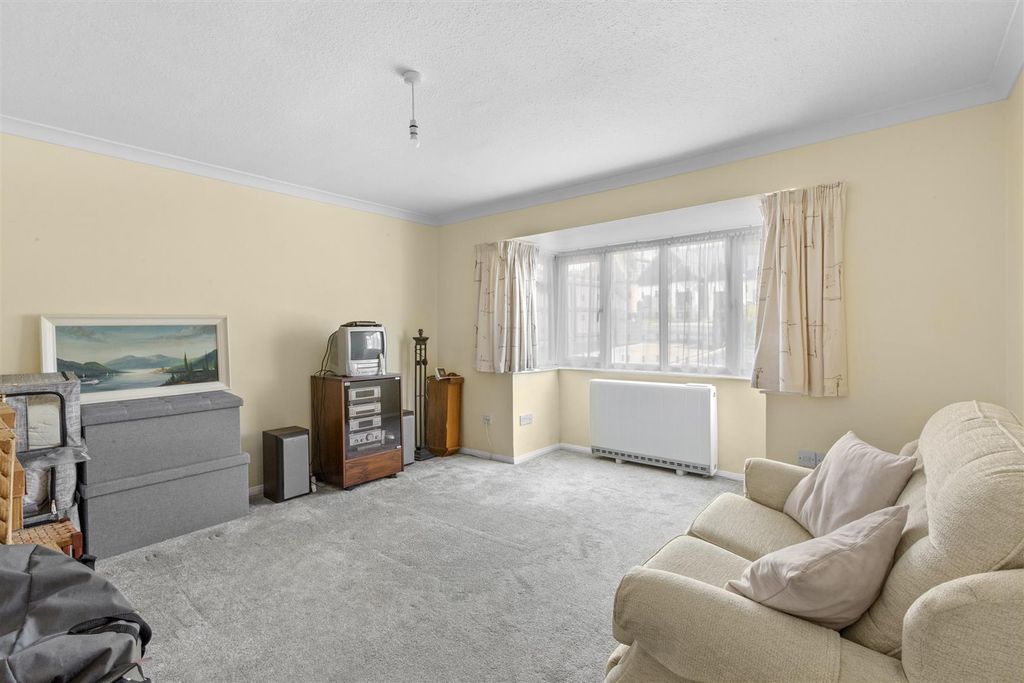 Property photo 3 of 20