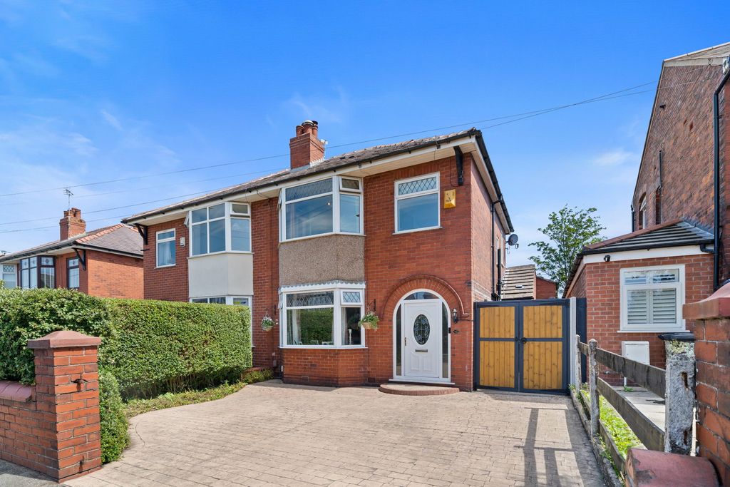 Property photo 1 of 40