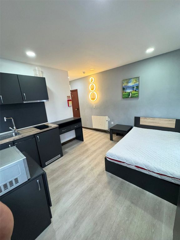 Property photo 1 of 8 Picture No. 06