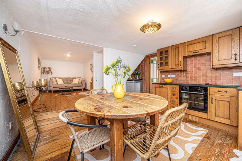 Property photo 2 of 31 Dining Kitchen