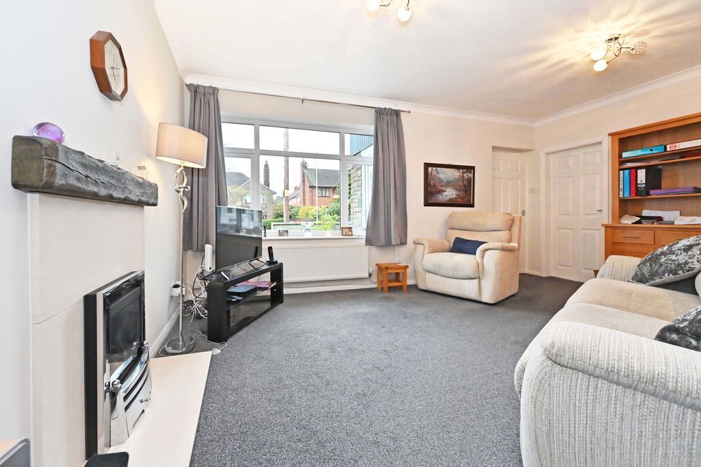 Property photo 2 of 29 Lounge