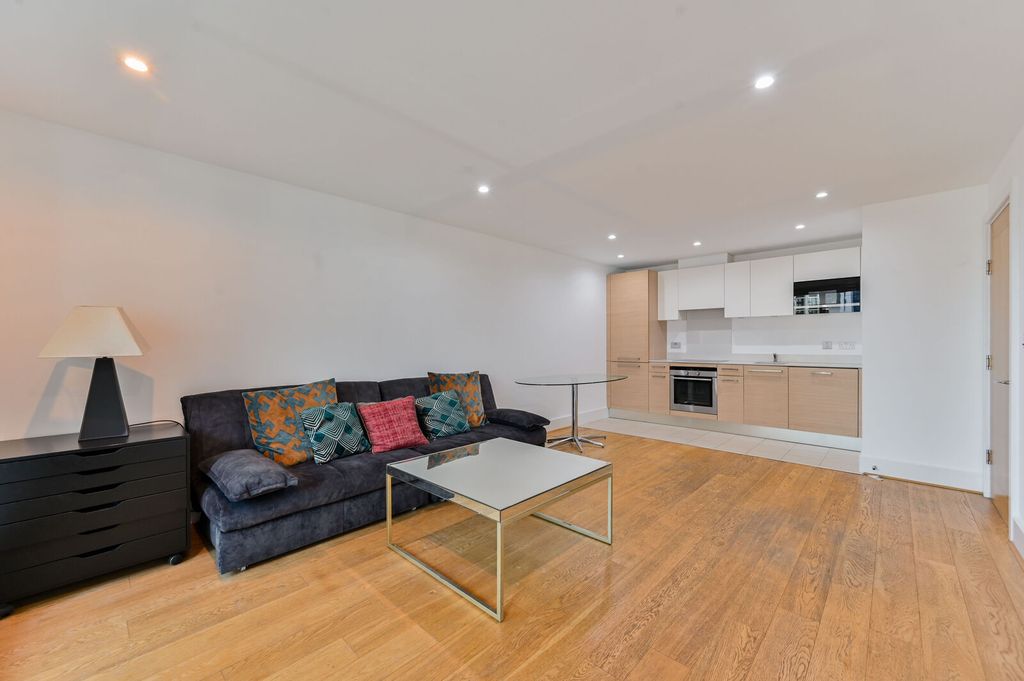 Property photo 2 of 12