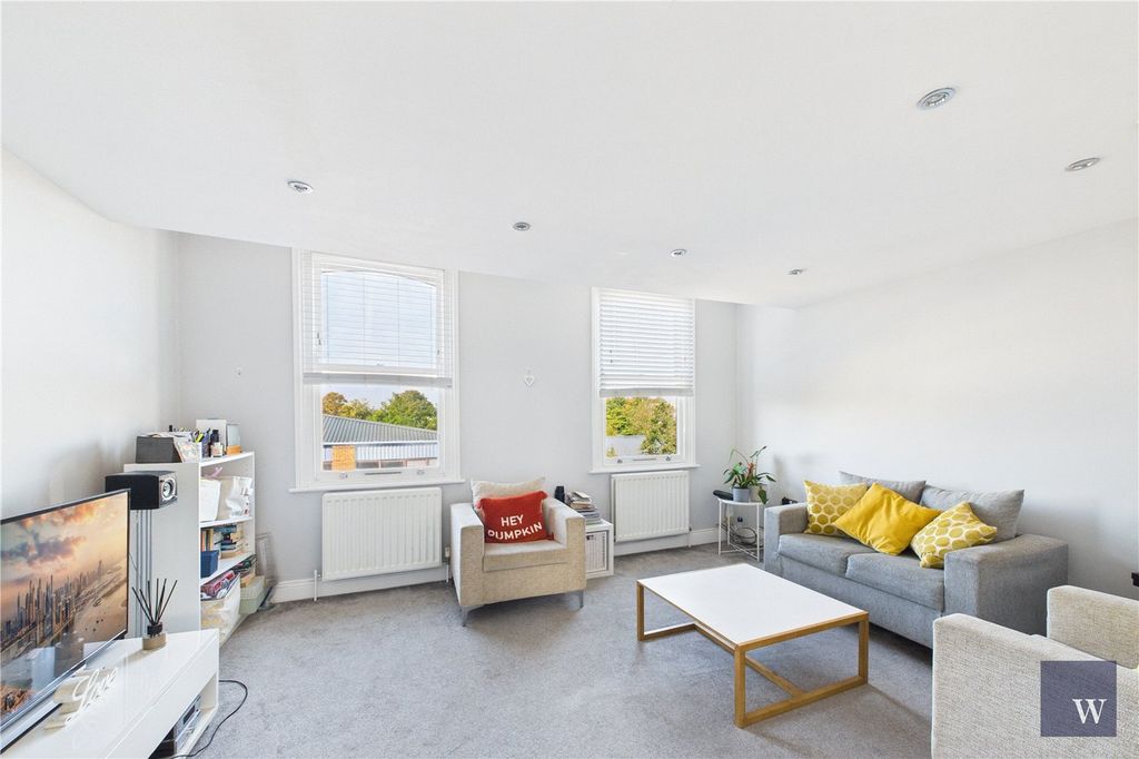 Property photo 2 of 15 Picture No. 14