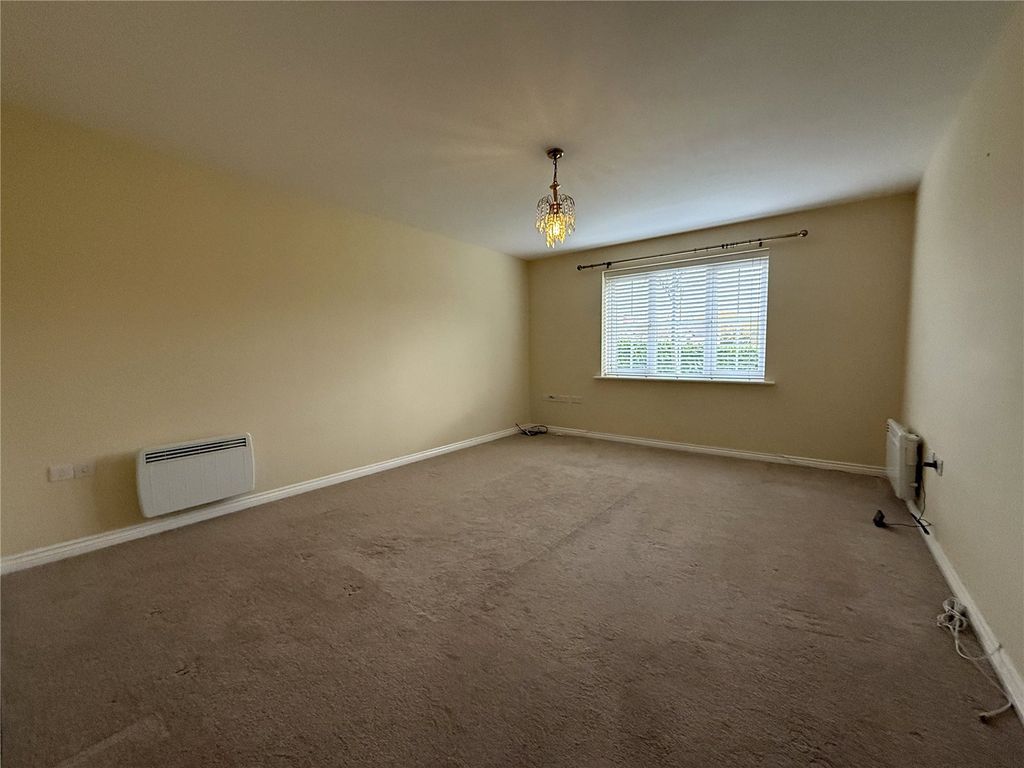 Property photo 3 of 8 Picture No. 02