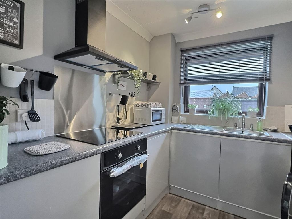 Property photo 3 of 10 Img_8404.Jpg