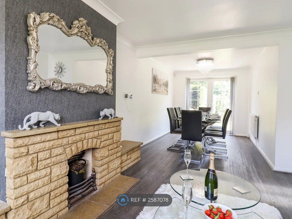 Property photo 1 of 25