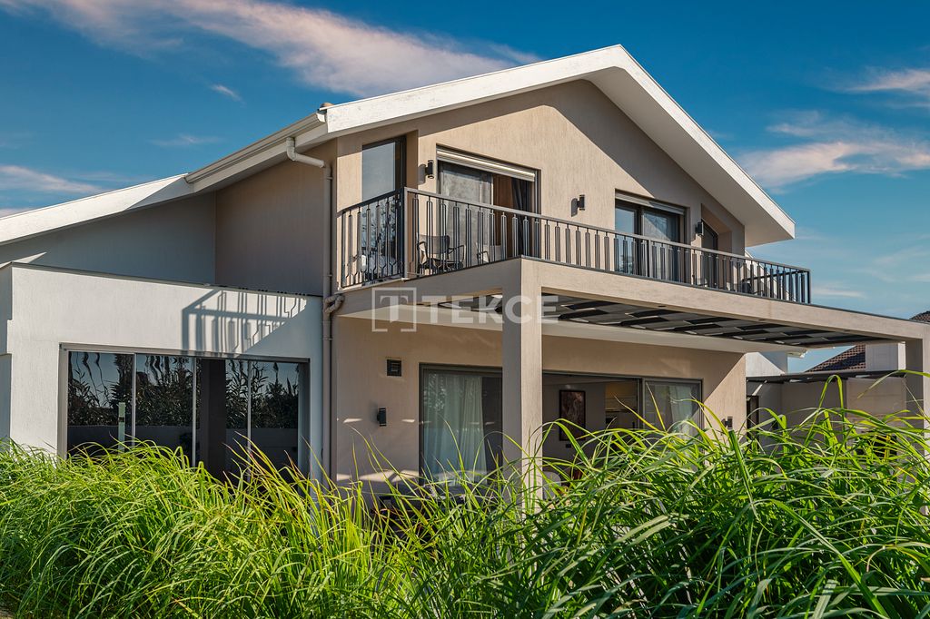 Property photo 3 of 24