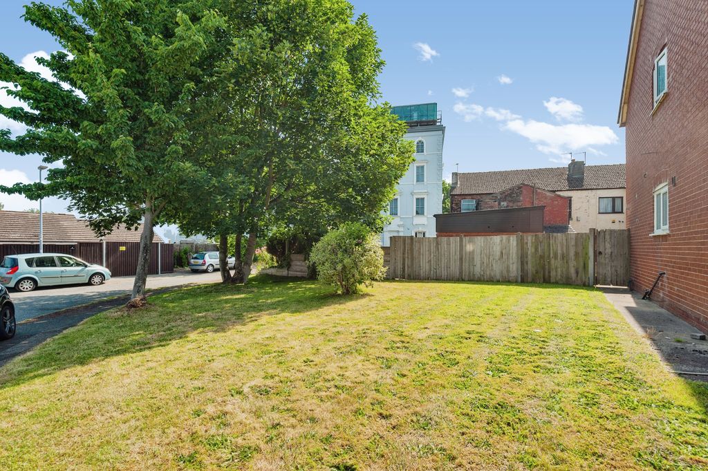 Property photo 2 of 7