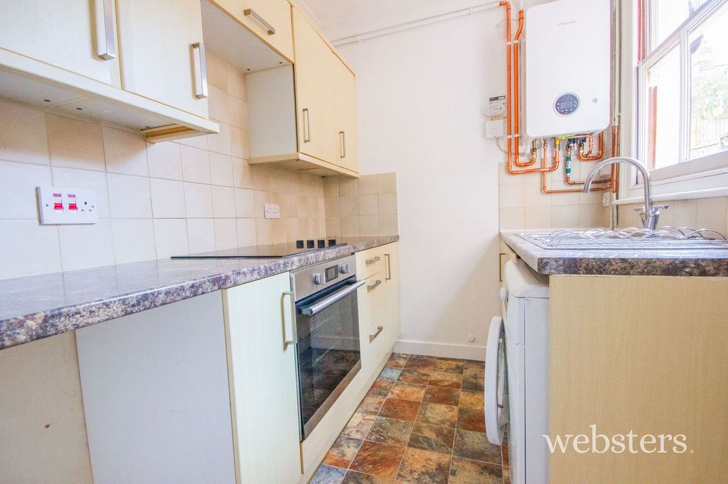 Property photo 3 of 8
