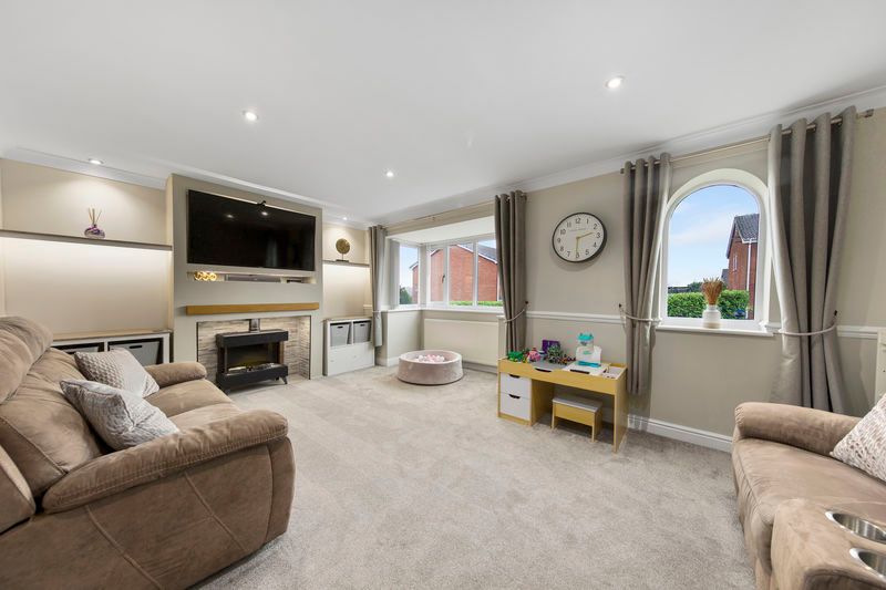 Property photo 2 of 31 Living Room