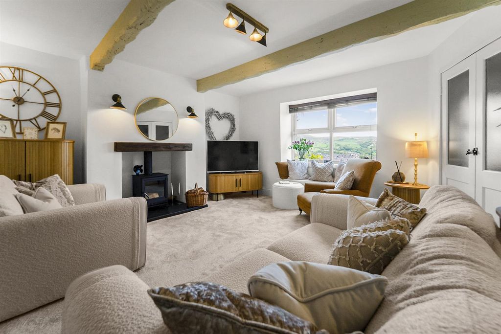 Property photo 3 of 52 Oakenhead-1.Jpg