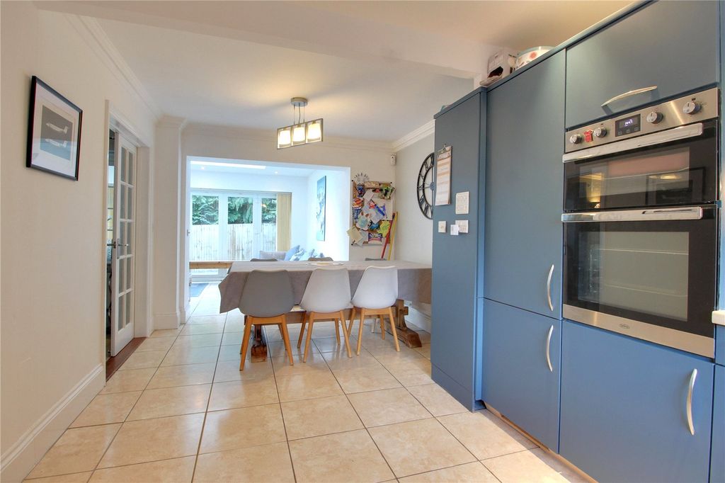 Property photo 3 of 23 Picture No. 02