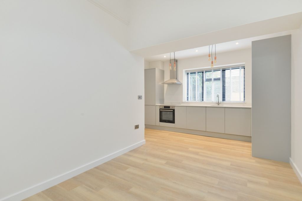 Property photo 2 of 7 3422934