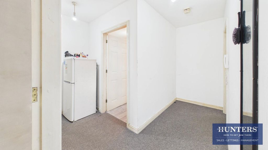 Property photo 3 of 12 Hallway