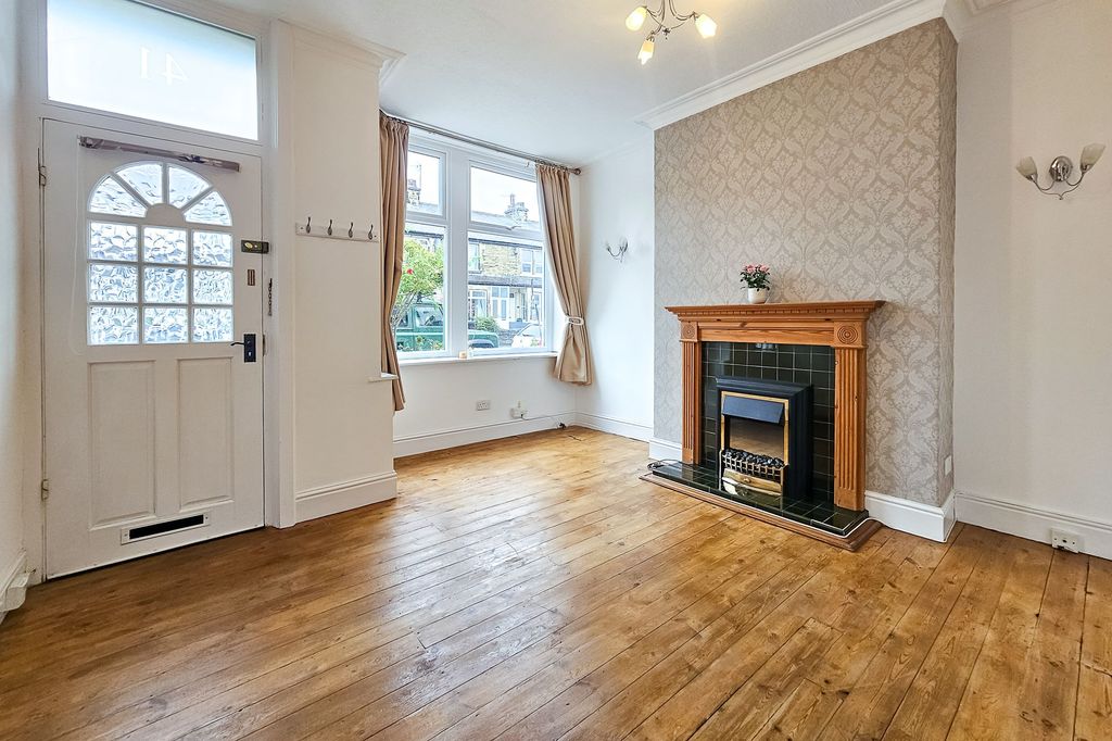 Property photo 2 of 18