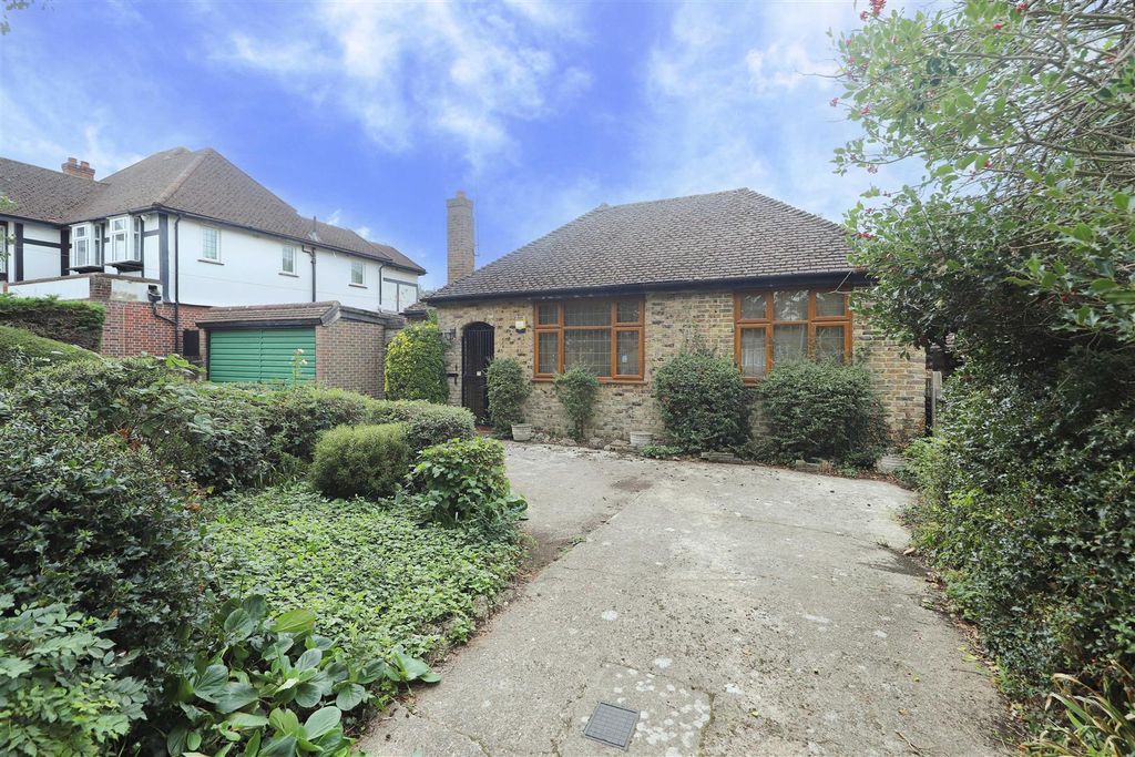 Property photo 3 of 18 Cheney Street