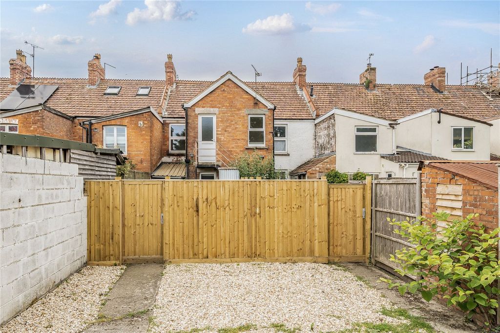 Additional image 14 of 2 bed flat for saleStation Road, Ilminster, Somerset TA19