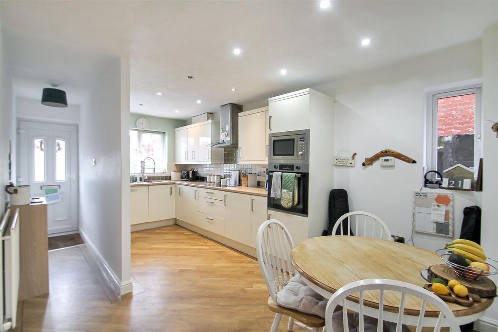 Property photo 2 of 16 Img_4739.Jpg