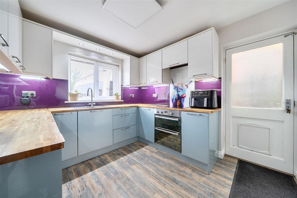 Property photo 2 of 18 Kitchen.Jpg