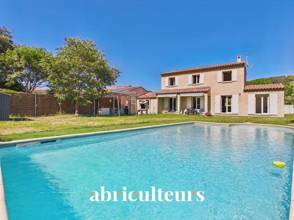 Property photo 1 of 18 7-Room Family House Of 128 m² On A 1,620 m² Plot With Pool - Saint-Chamas (13250)