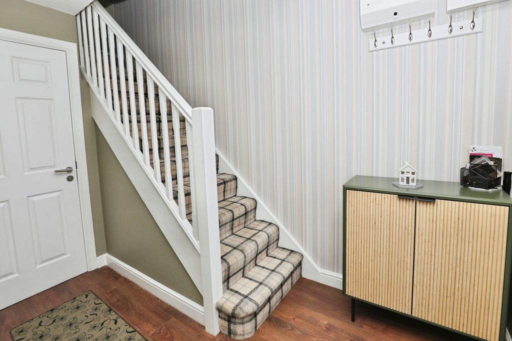 Property photo 2 of 15 Hall