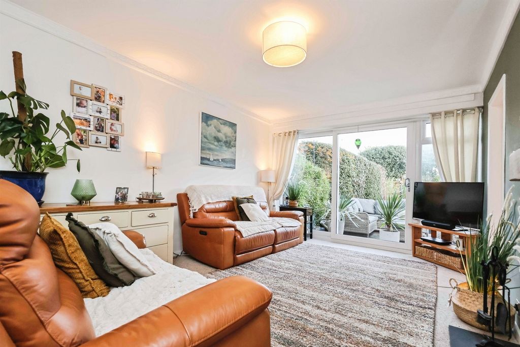 Property photo 3 of 18