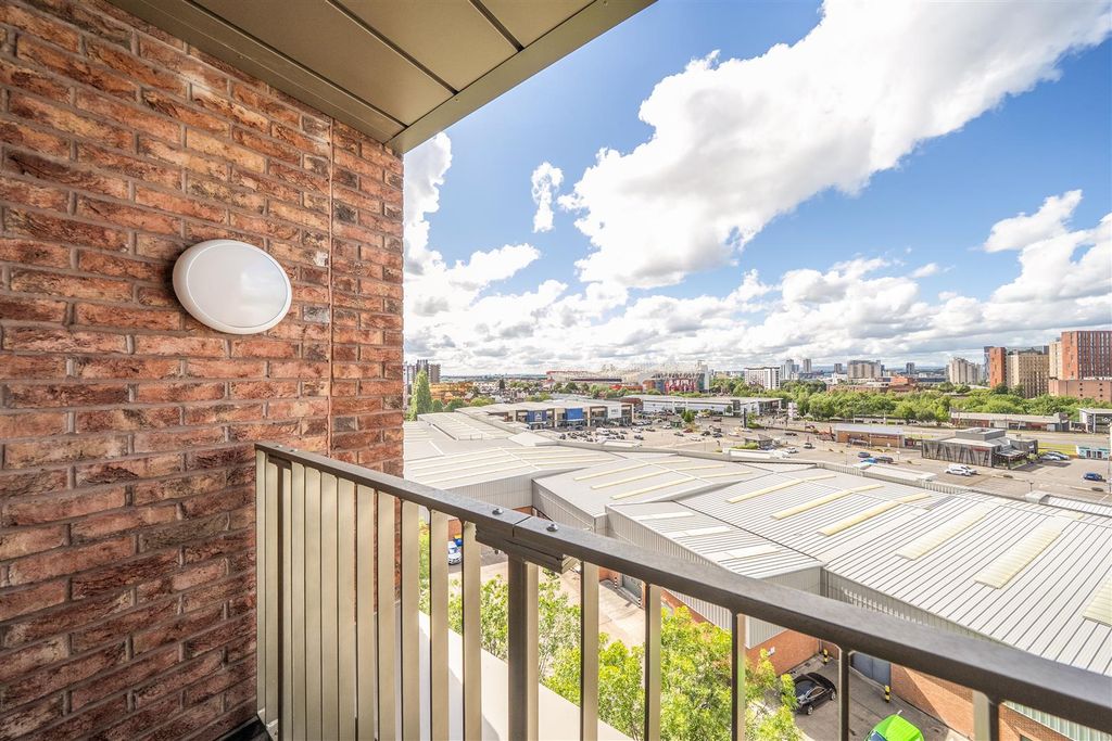 Property photo 1 of 14 1471019-3-6A29819d461c7.Jpg