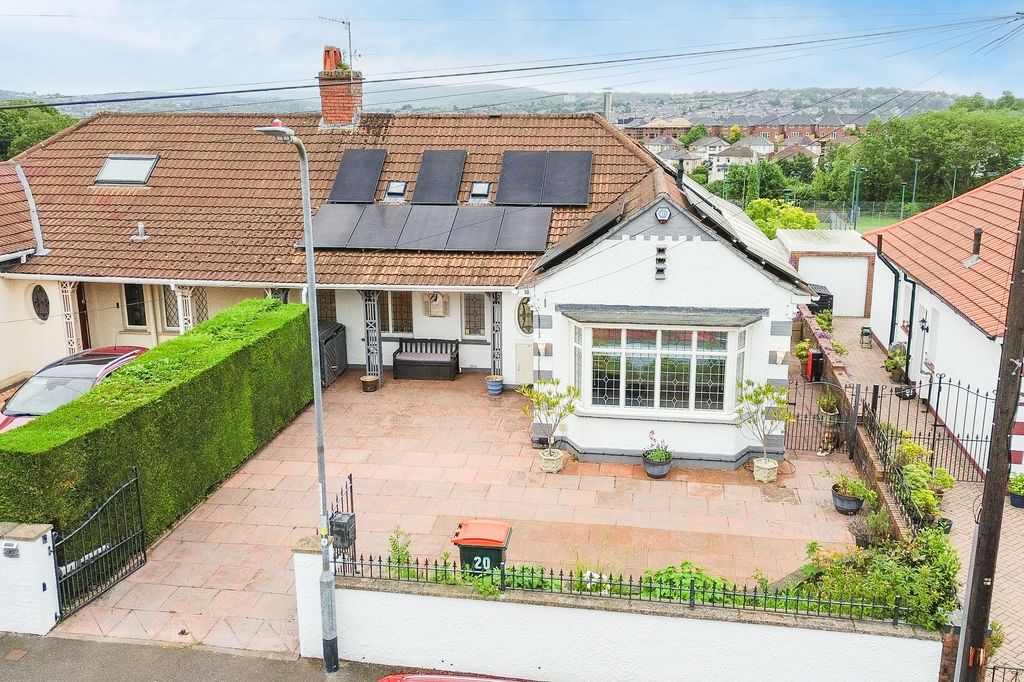 Property photo 1 of 25