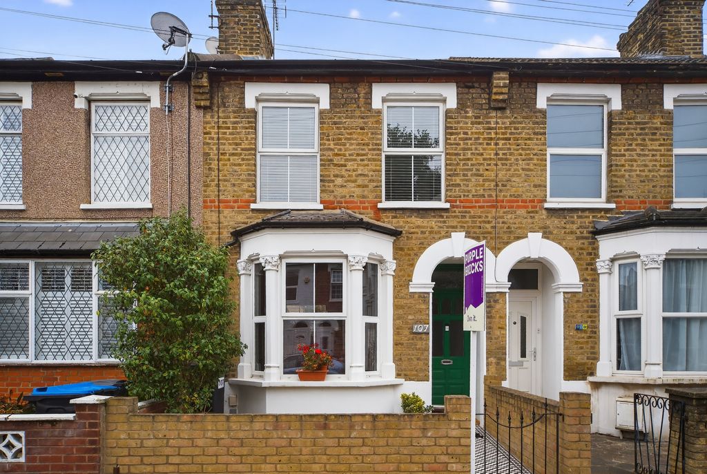 Property photo 2 of 26