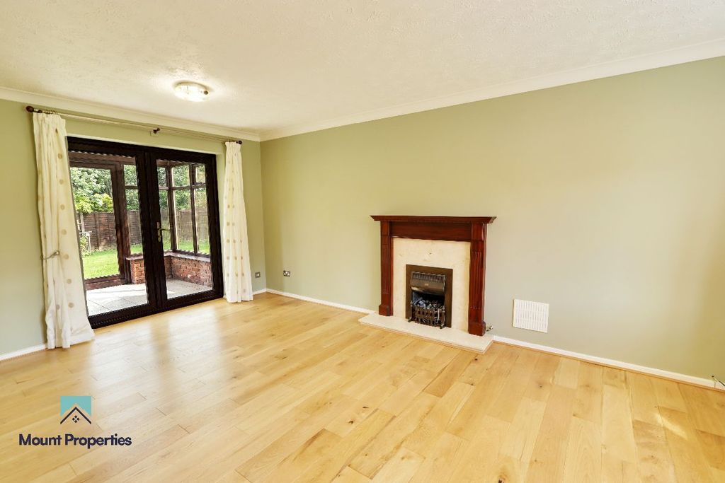 Property photo 2 of 21