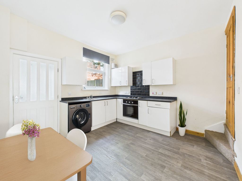 Property photo 3 of 14 Breakfast Kitchen (Virtually Furnished)