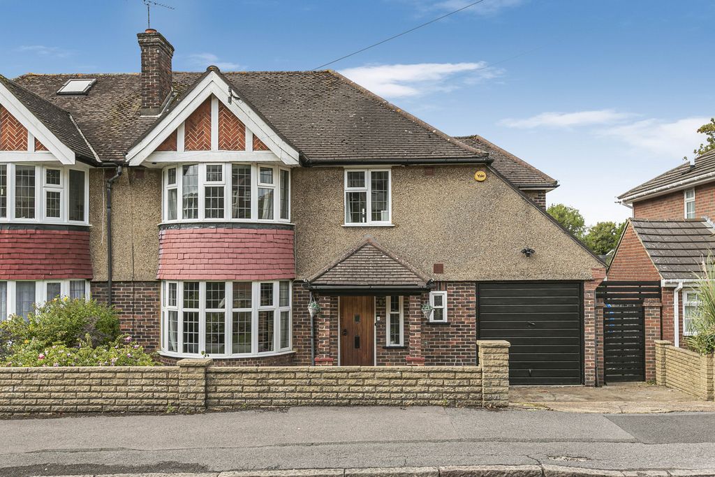 Property photo 1 of 38