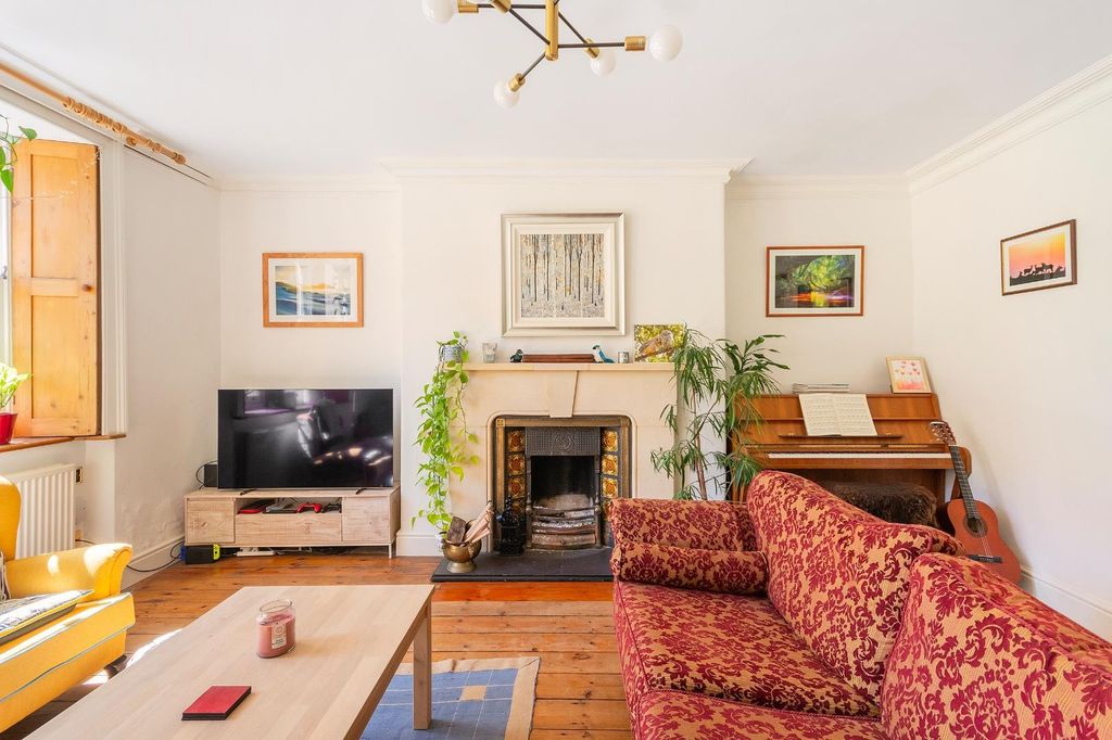 Property photo 1 of 28 B2F7Arcn - Living Room F.Jpg