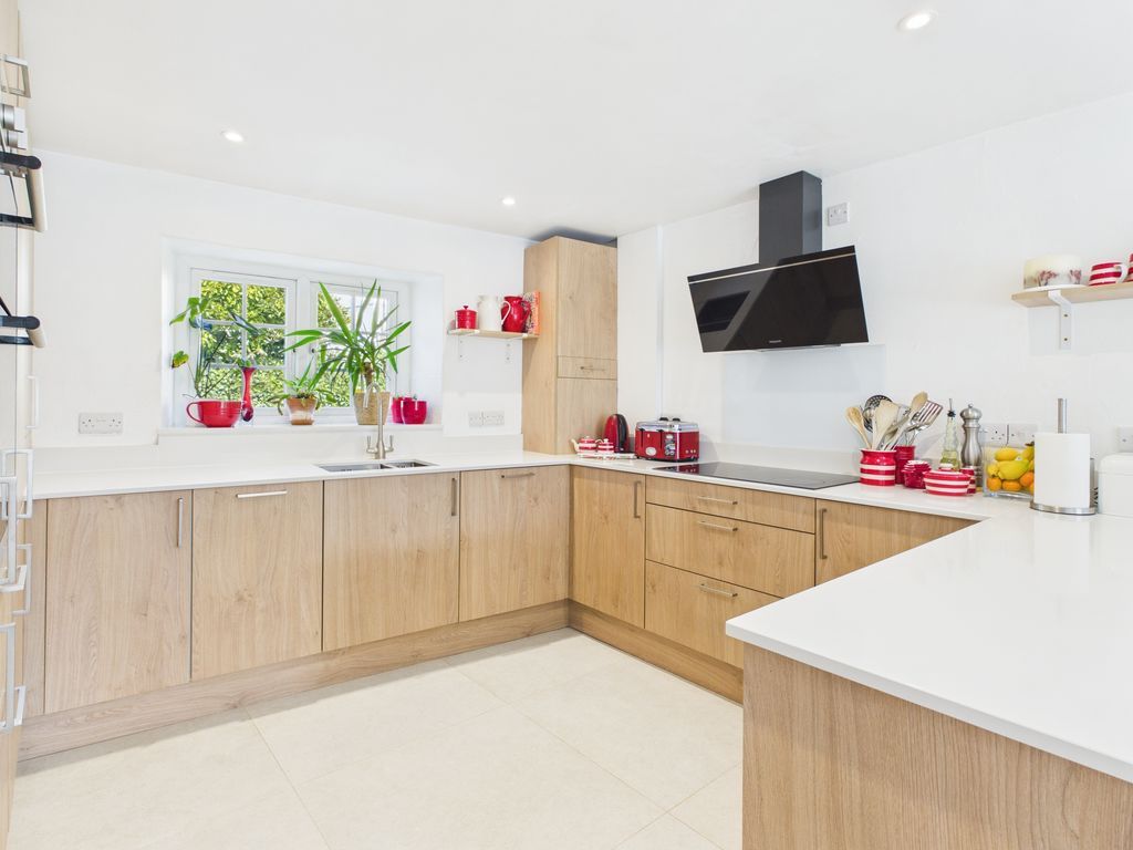 Property photo 2 of 13 Kitchen Area