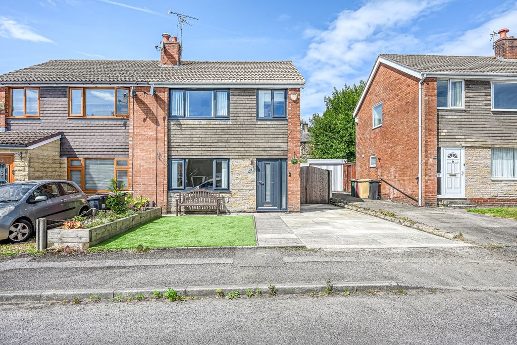 Property photo 1 of 43 5324432