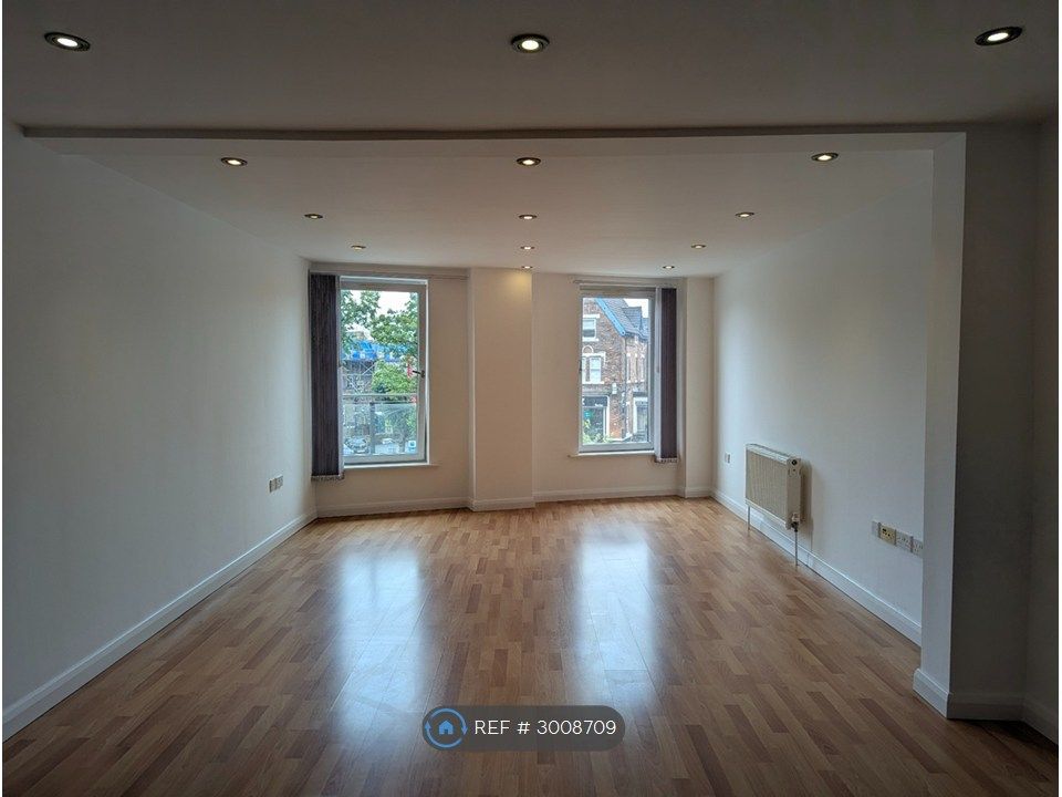 Property photo 2 of 7 Living Room