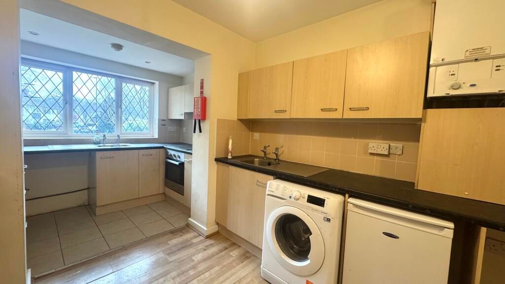 Property photo 2 of 5