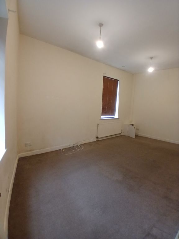 Property photo 3 of 7 Reception