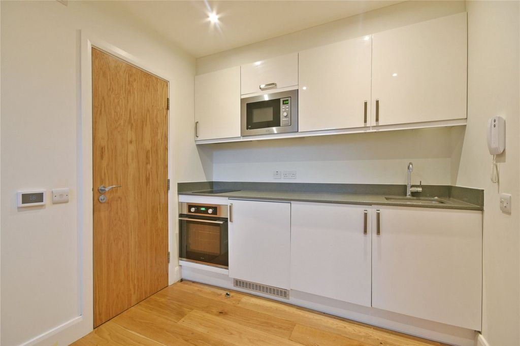 Property photo 2 of 10 Picture No. 15