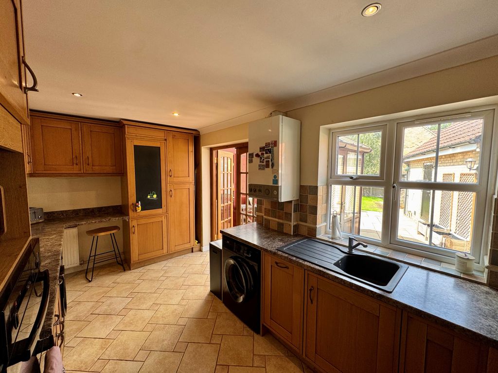 Property photo 3 of 13 Image