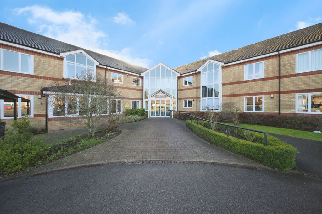 Property photo 1 of 16