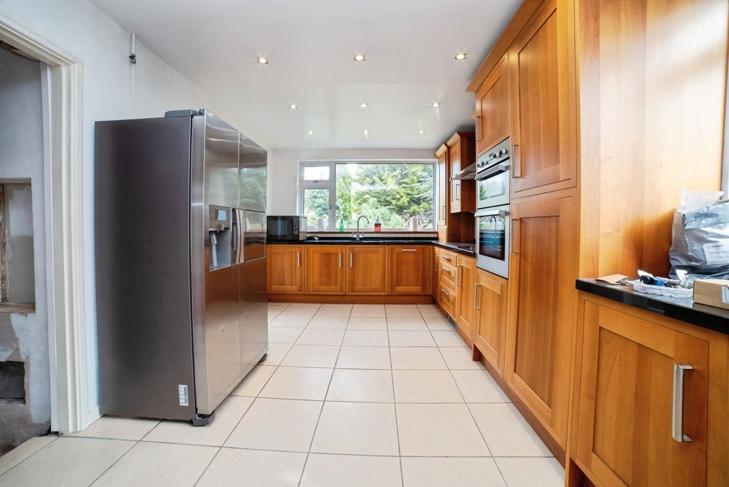 Property photo 2 of 21 Kitchen Dining Room