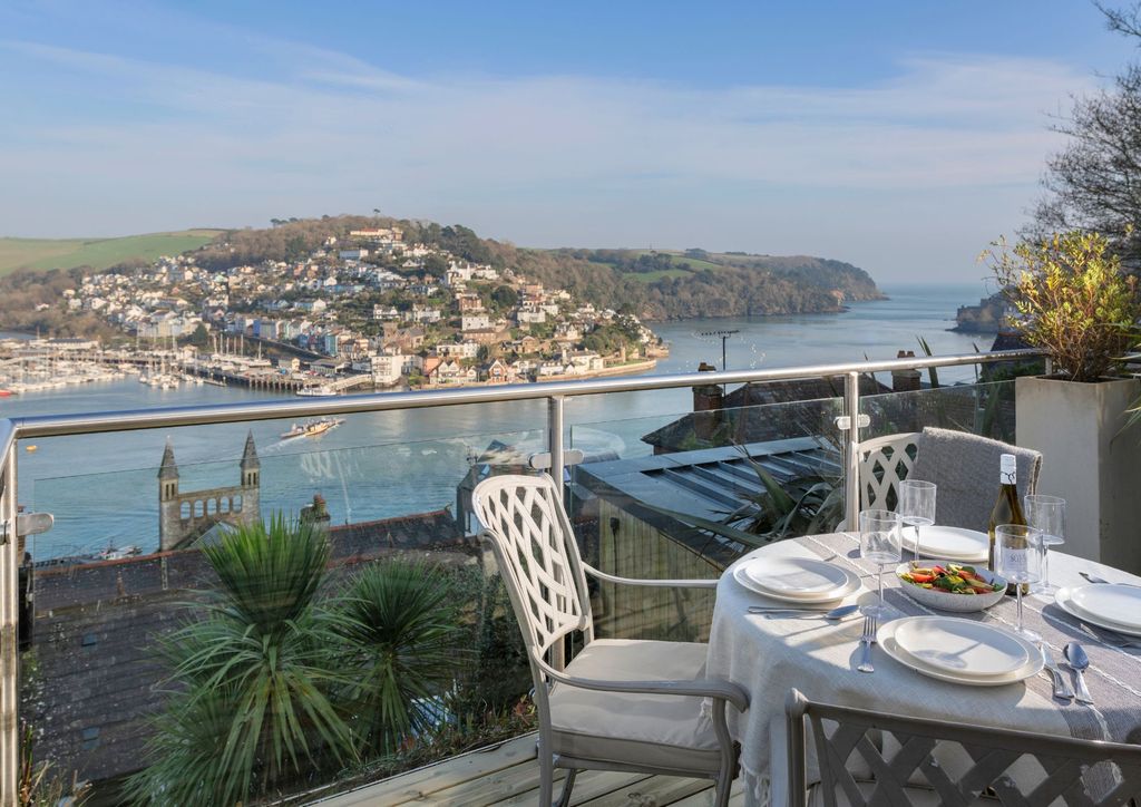 Property photo 3 of 11 Terrace, Dart Views, 98 Above Town, Dartmouth